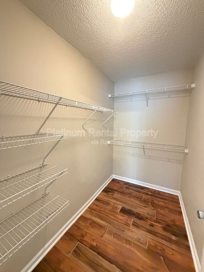 Building Photo - 105 Platte St