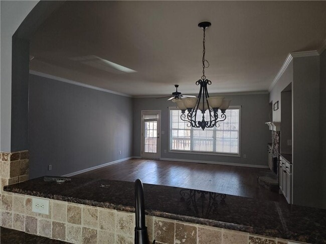 Building Photo - 1959 Appaloosa Mill Cir NE