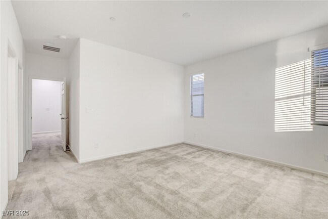 Building Photo - 11680 Hamilton Lk Ave