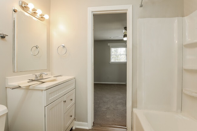 Building Photo - 1317 Mathis Ferry Rd