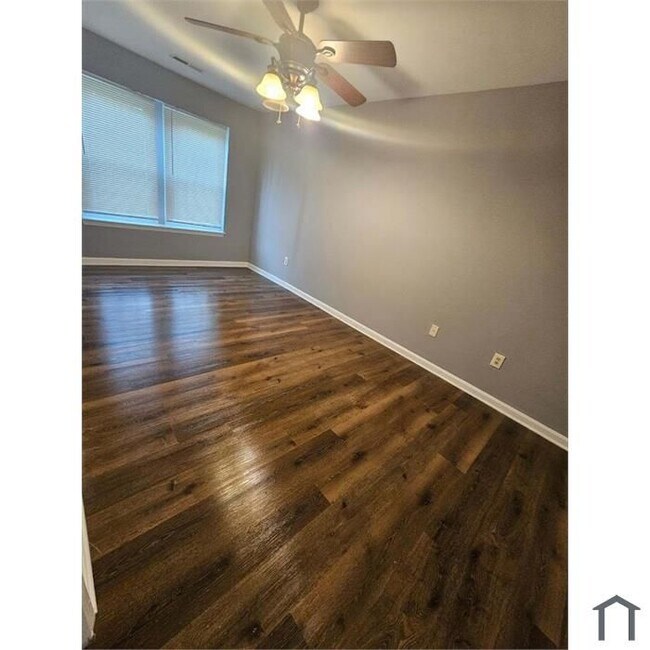 Building Photo - 4 Banyan Wood Ct