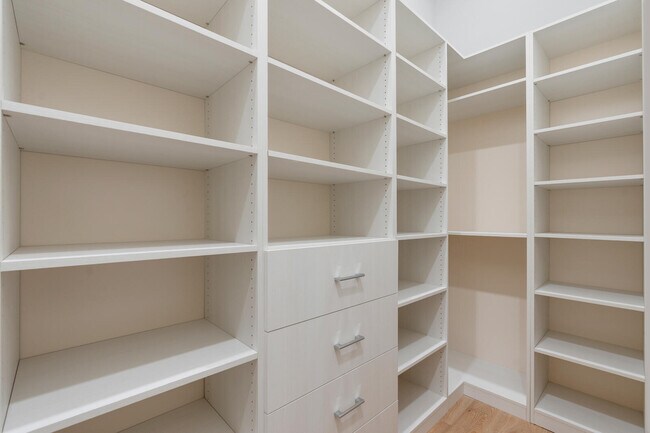 Building Photo - 14699 Black Bear Rd