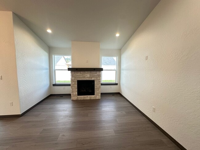 Building Photo - Brand New Rathdrum Home