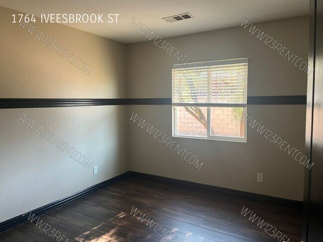 Building Photo - 1764 E Ivesbrook St