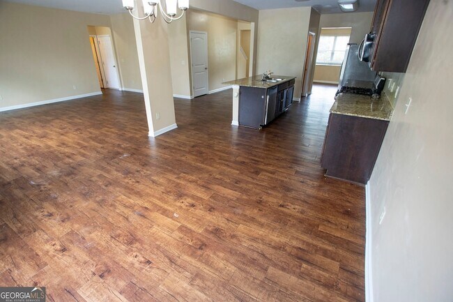 Building Photo - 141 Westin Way
