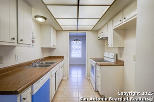 Building Photo - 206 Meadow Path Dr