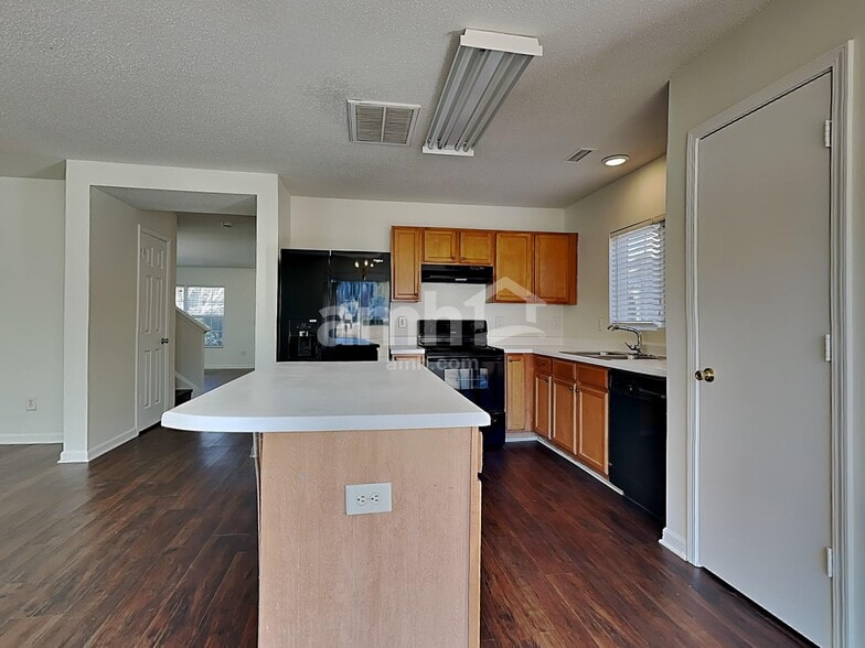 Building Photo - 137 Bellfare Dr