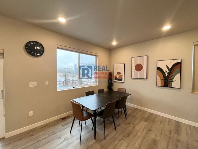 Building Photo - 385 Baler Ct