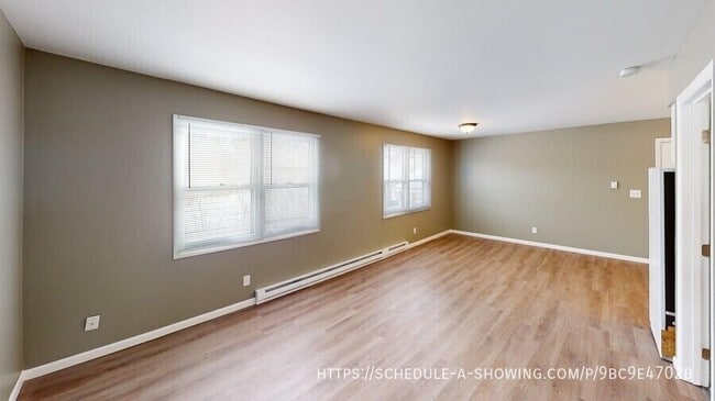 Building Photo - 403 E Park St
