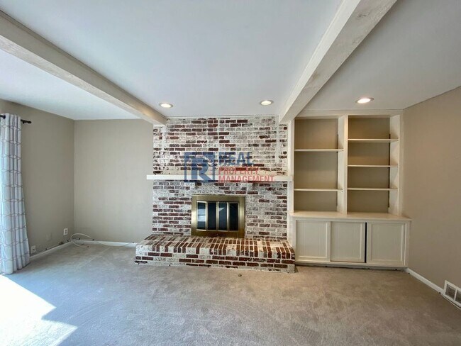 Building Photo - 5932 S Dayton Ct