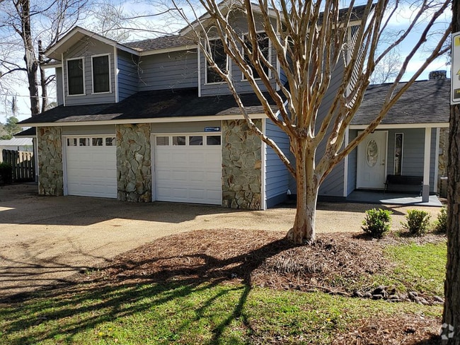 Building Photo - 132 Timber Ridge Dr