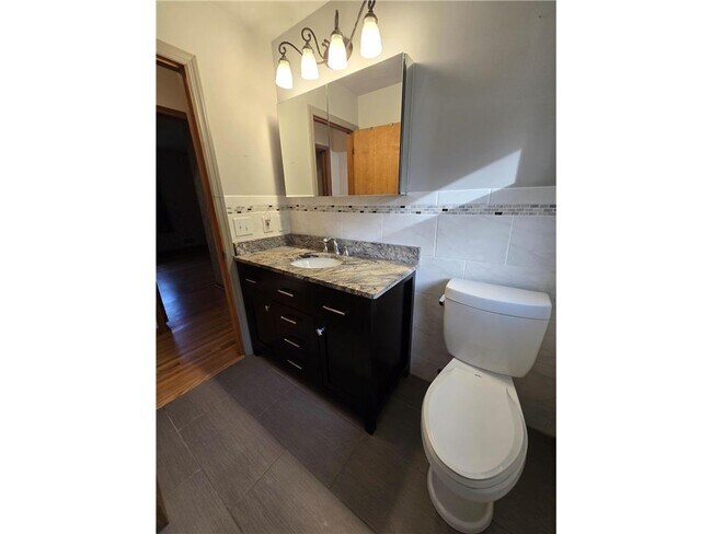 Building Photo - 3209 Welcome Ave N