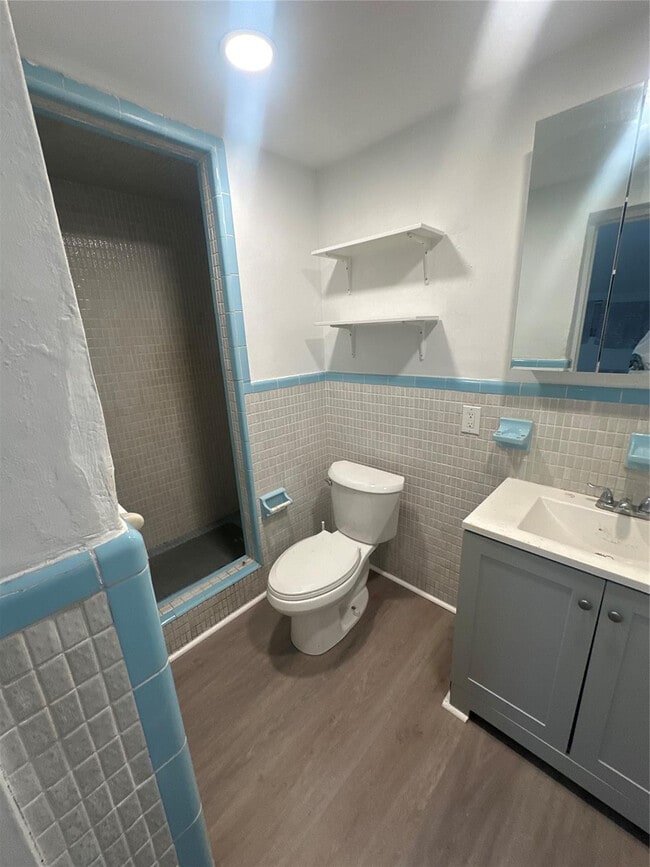 Building Photo - 1834 Fletcher St