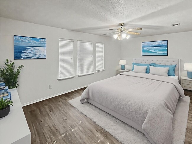 Building Photo - 611 Mariposa Dr