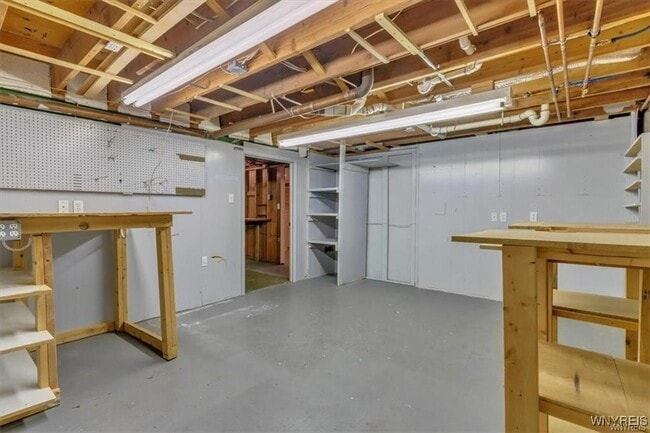 Building Photo - 116 Segsbury Rd