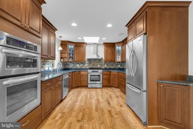 Building Photo - 7205 Van Ness Ct