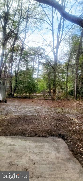 Building Photo - 15 Queen Anne Ct