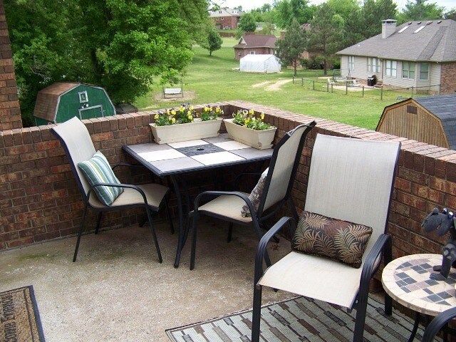 Building Photo - Lovelaceville Road