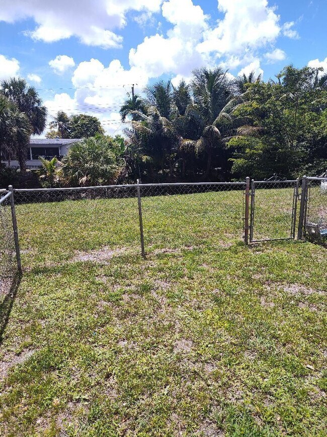 Building Photo - 2293 NW 59th Wy