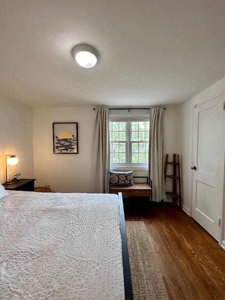 Building Photo - 618 S Pitt St