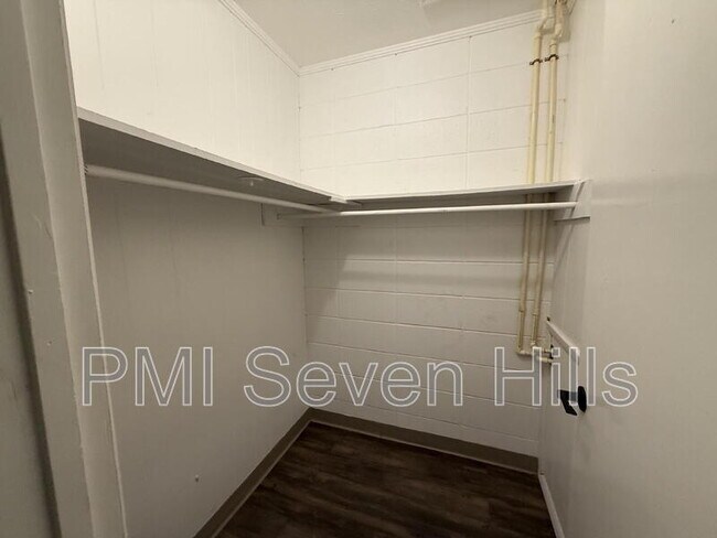 Building Photo - 1510 Milton St