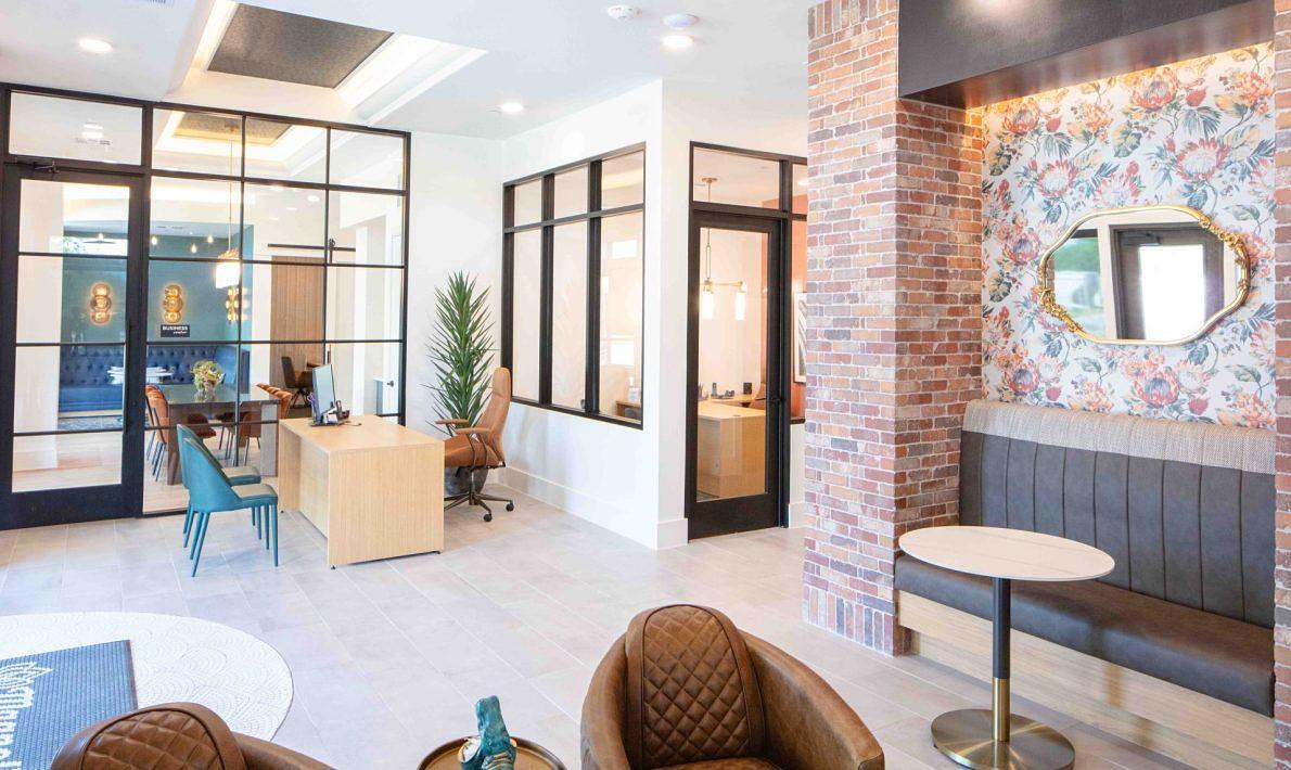 Building Photo - 108 N US Hwy 377