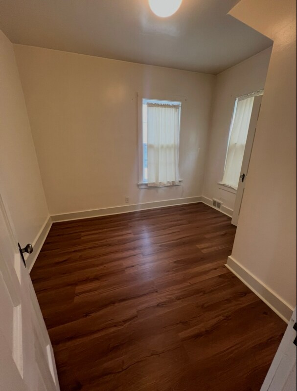 Building Photo - 426 E Benton St