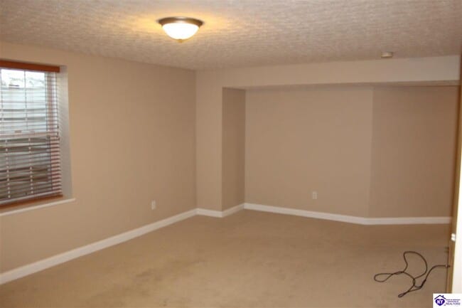 Building Photo - 113 Sugar Hill Dr