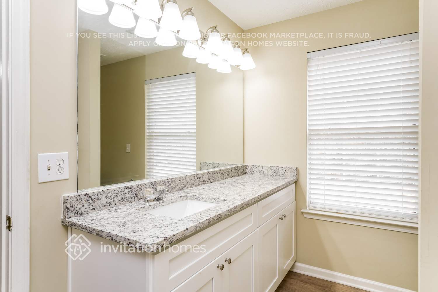 Building Photo - 455 Crested View Dr