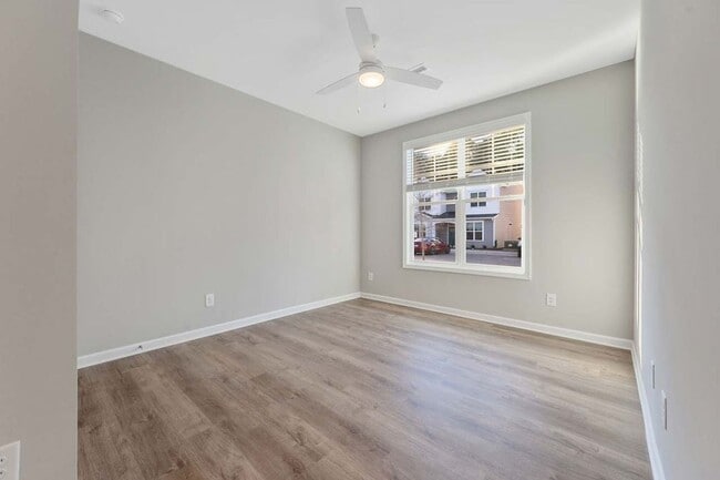 Building Photo - 3/3 Townhome beside Centennial Campus & Cl...