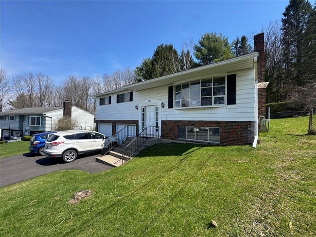 Building Photo - 4520 Marshall Dr W