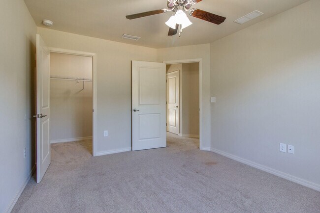 Building Photo - 150 Peoria Blvd