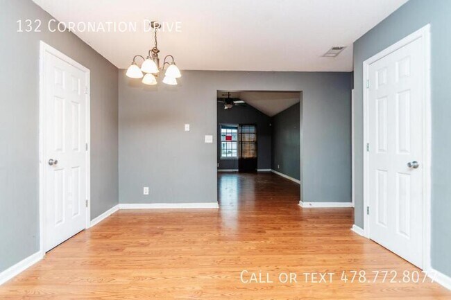 Building Photo - 132 Coronation Dr