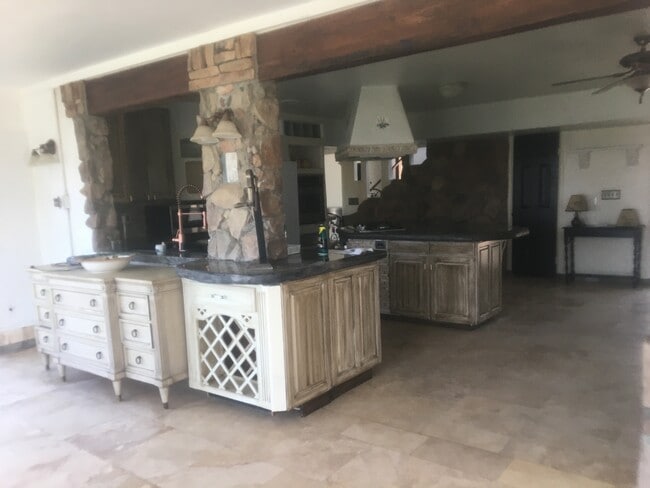 Building Photo - 2308 Canyon View Rd