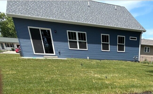 Building Photo - 405 E Larmon St