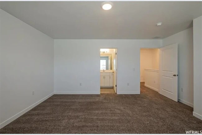Building Photo - 645 Hal St