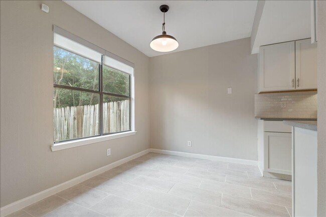 Building Photo - 9209 Kempler Dr