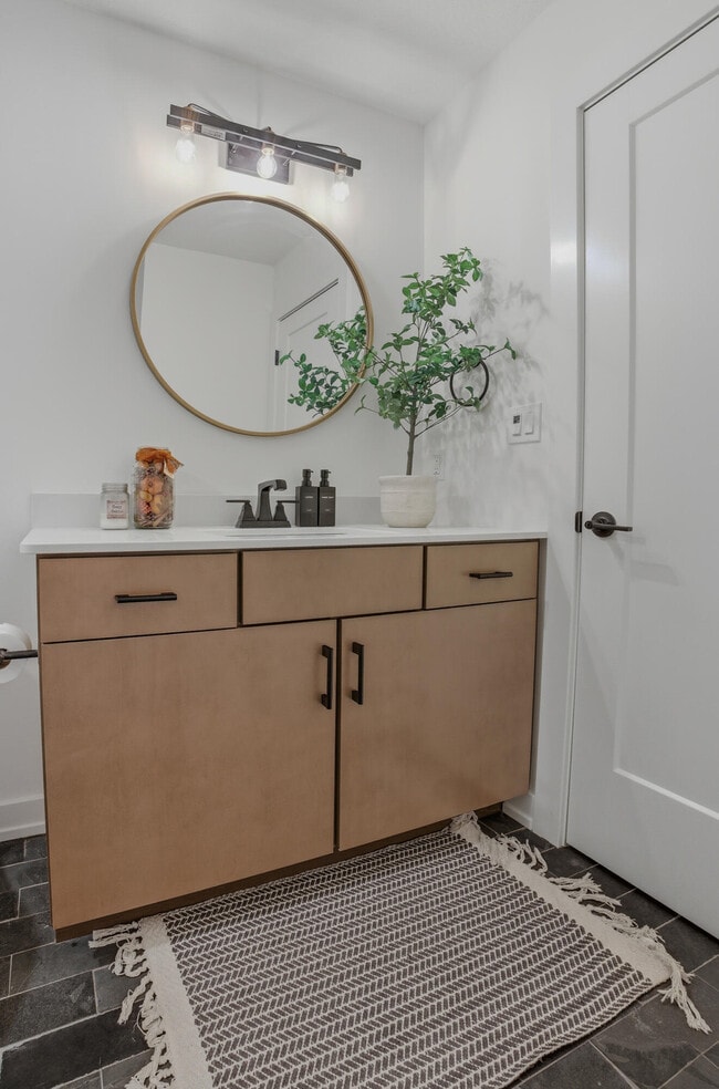 Building Photo - 704 Angels Rst Wy