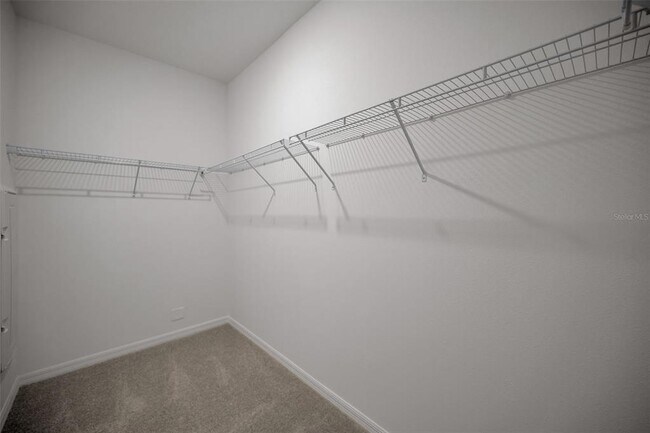 Building Photo - 18200 Pleasantview Blvd