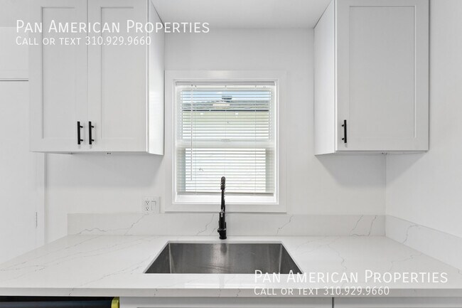 Building Photo - 4332 Andy St