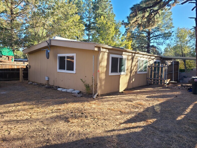 Building Photo - 4448 E Wintergreen