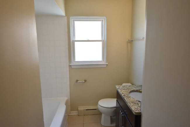 Building Photo - 3045 Emerson St