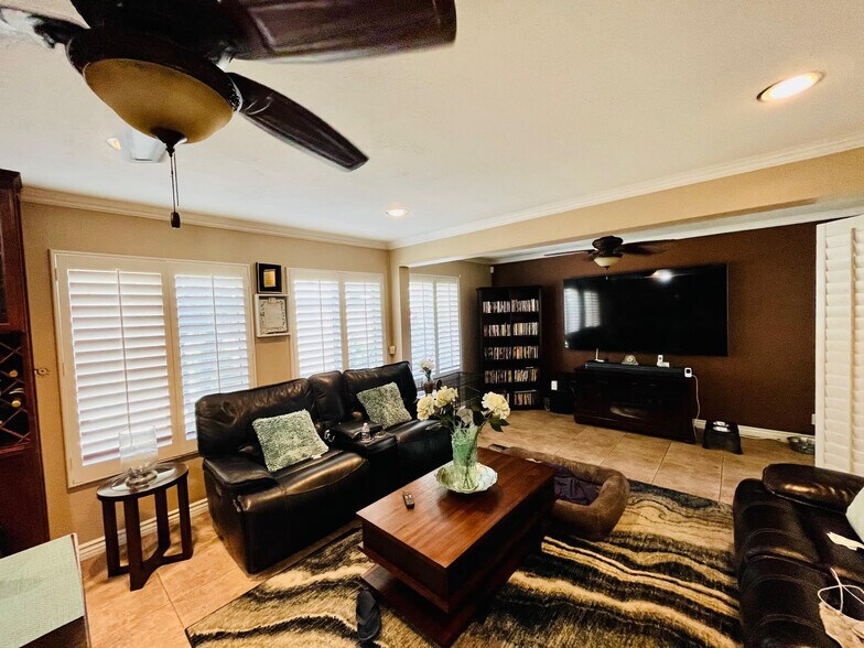 Building Photo - 21945 Centurion Way