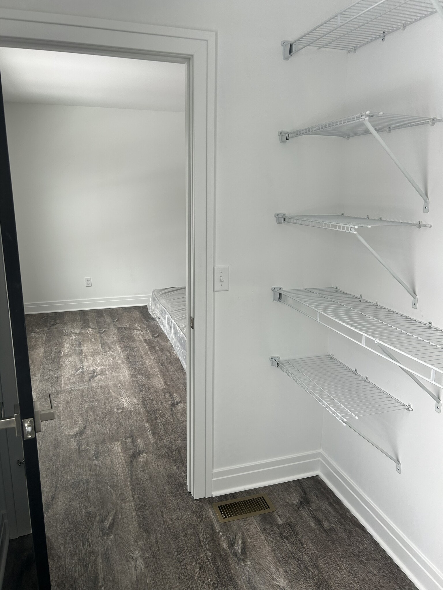 Building Photo - 4256 Greenfield Pkwy