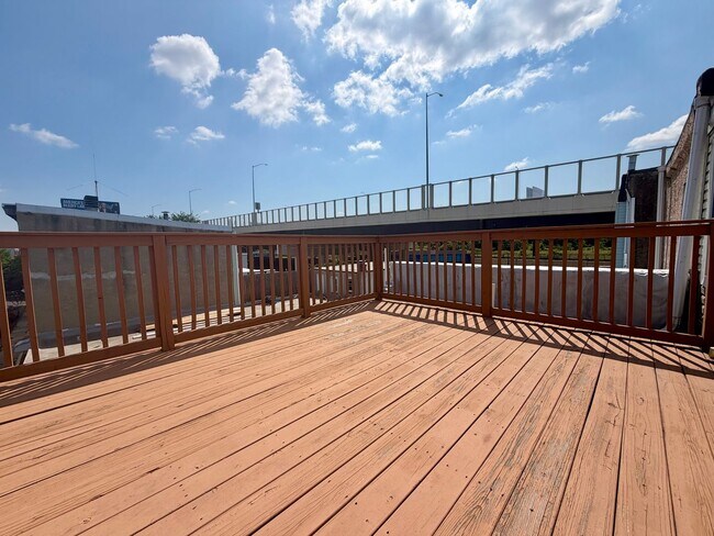 Building Photo - Stunning 1-Bed/1-Bath Apartment with Private Roof Deck and Parking Spot! Available NOW!