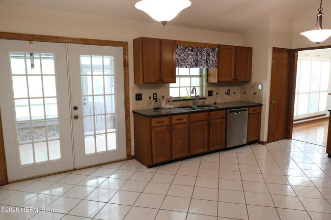 Building Photo - 14282 Hawksmore Ln