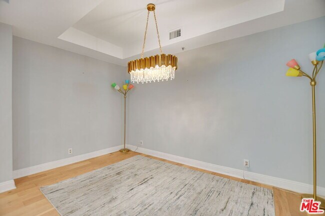Building Photo - 2112 Century Park Ln