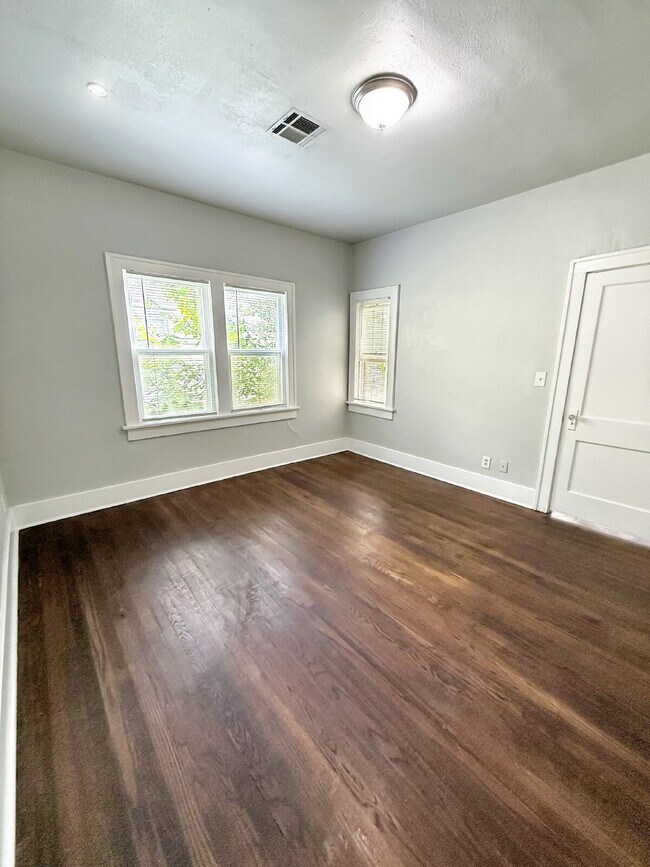 Building Photo - Charming 3 Bed, 1 Bath Home in OKC