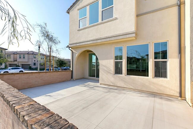 Building Photo - Home in Resort Style Community of Baker Ranch