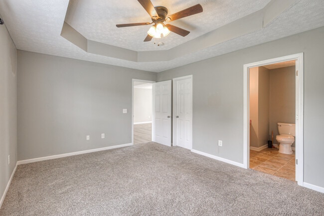 Building Photo - 119 Broomsage Cir